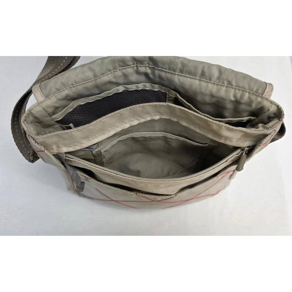 The North Face Crossbody Messenger Bag Tan Beige Red Quilted Stitch Nylon Small